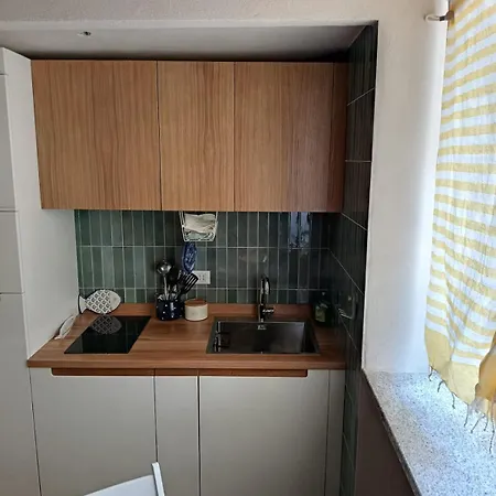 Paguro, Piccolo E Tranquillo